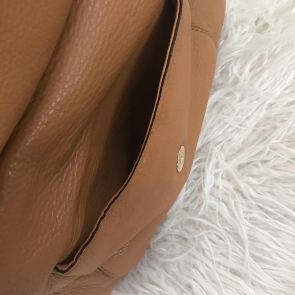 Michael Kors Satchel- Barely Used - Picture 2 of 6